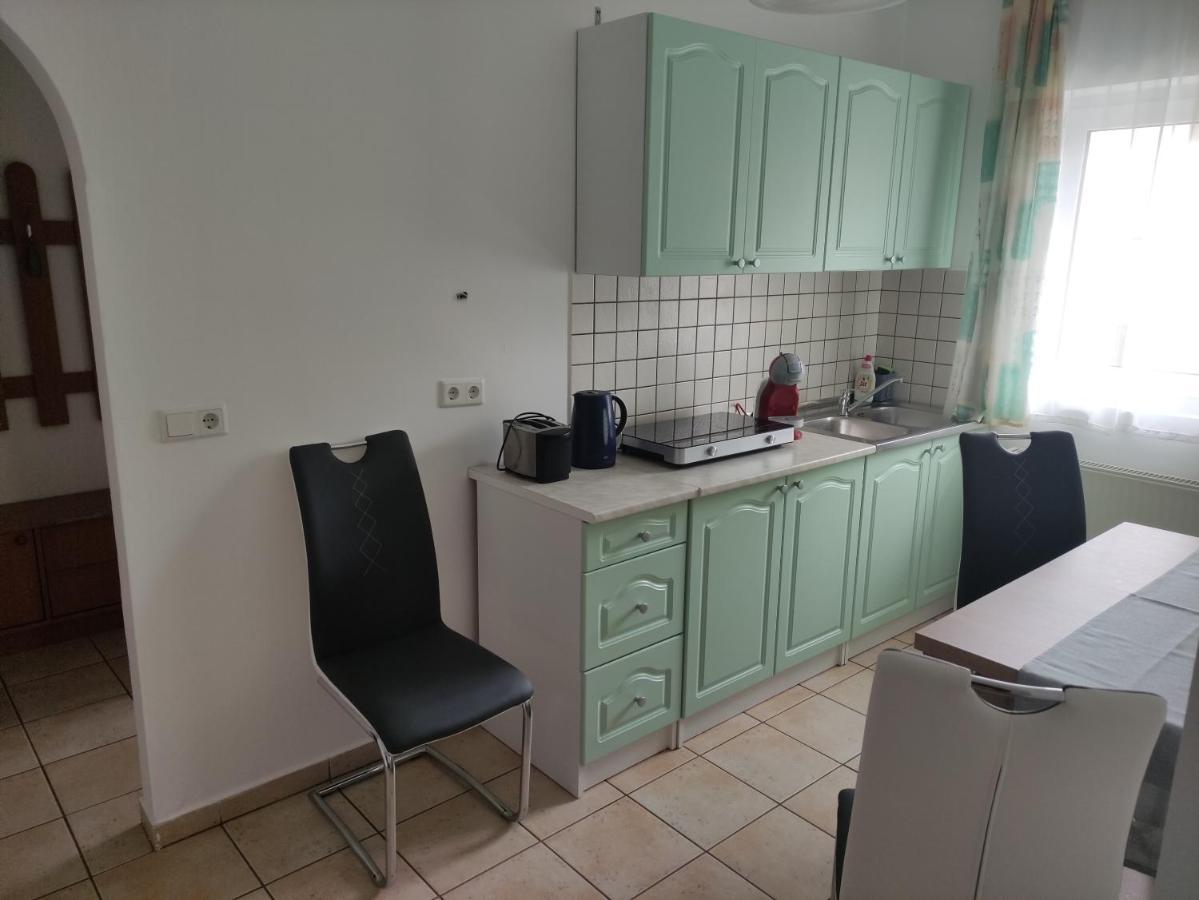 Zsanett Appartement Heviz Exterior photo